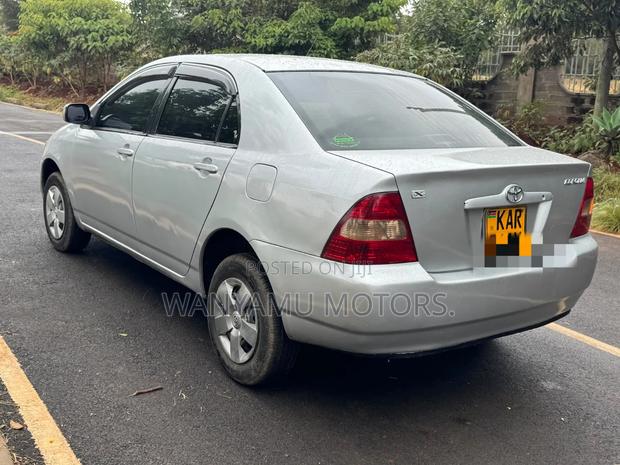 Toyota Corolla 1999 Silver