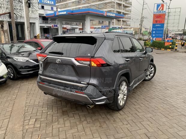 Toyota RAV4 Limited AWD 2019 Silver