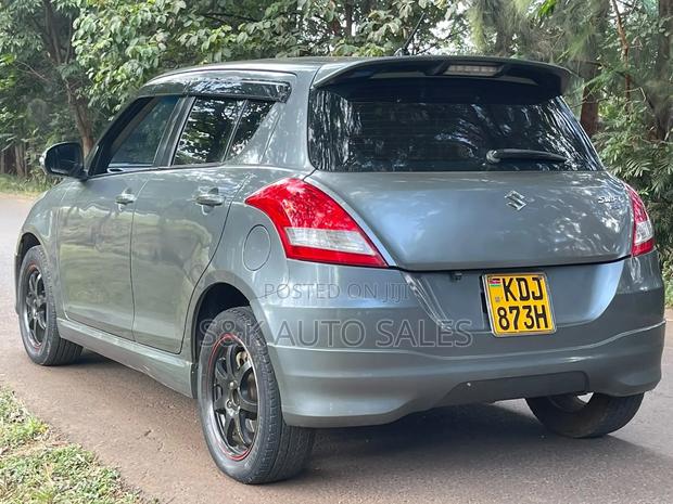 Suzuki Swift 2015 Gray