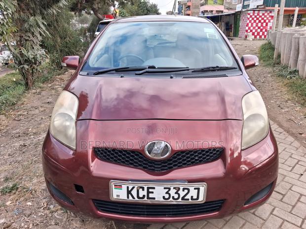 Toyota Vitz 2008 Maroon