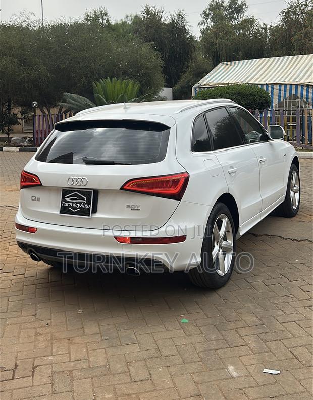 Audi Q5 2.0T Premium AWD quattro 2017 White
