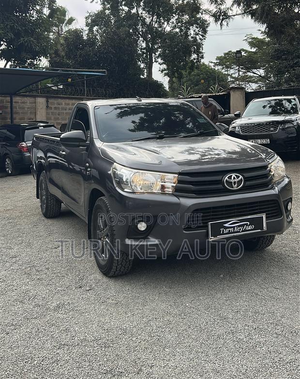 Toyota Hilux Revo Single Cab Deisel 2.4 RWD 2017 Gray