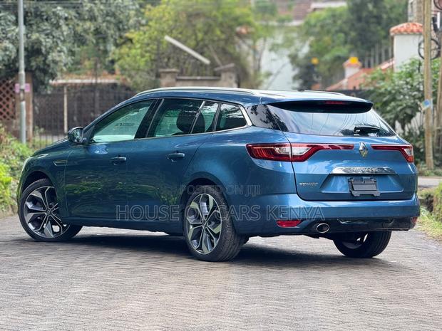 Renault Megane 2019 Blue