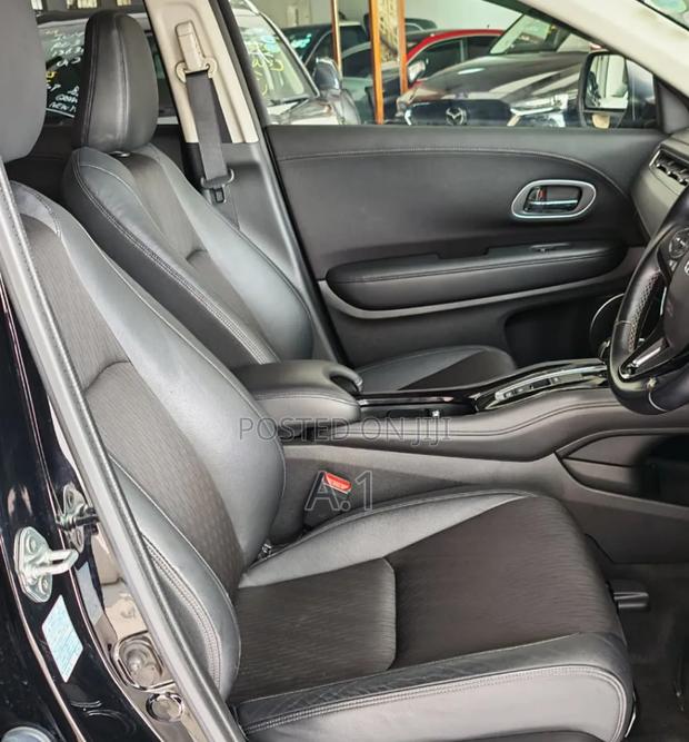 Honda Vezel 2019 Black