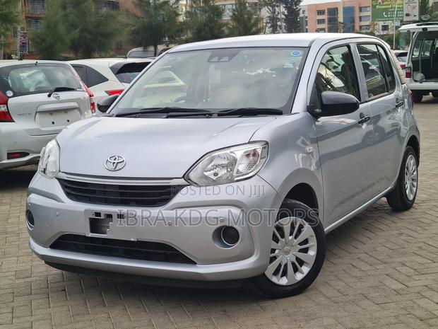 Toyota Passo 2019 Silver