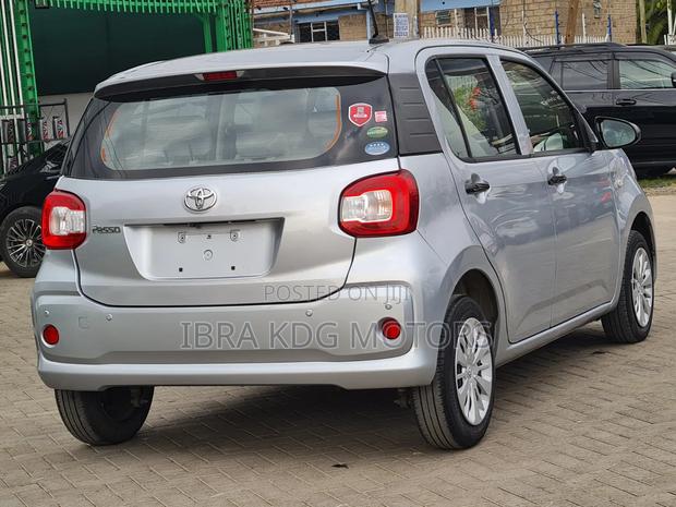 Toyota Passo 2019 Silver