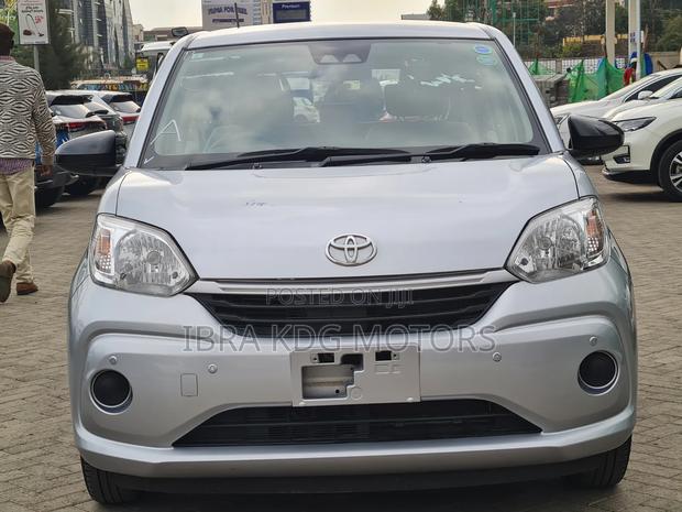Toyota Passo 2019 Silver