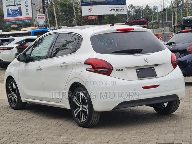 Peugeot 208 2019 White