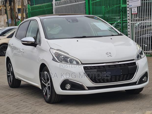 Peugeot 208 2019 White