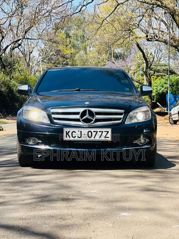 Mercedes-Benz C250 2009 Blue