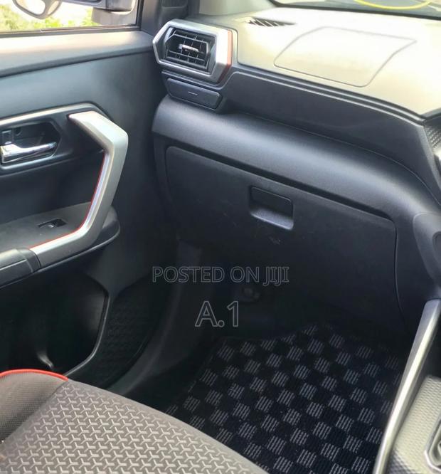 Daihatsu Rocky 2019 Pearl