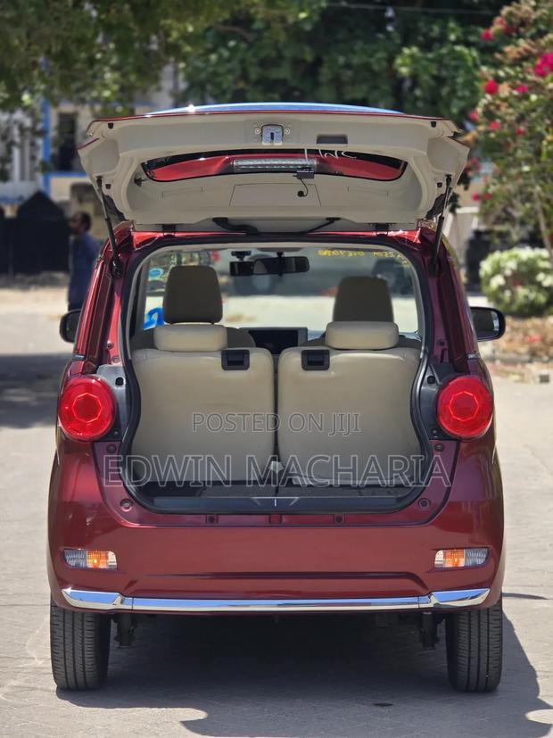 Daihatsu Cast 2019 Red
