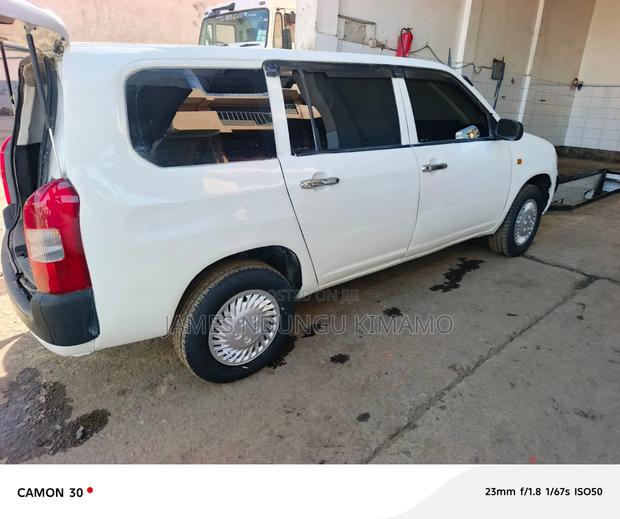 Toyota Probox 2009 White