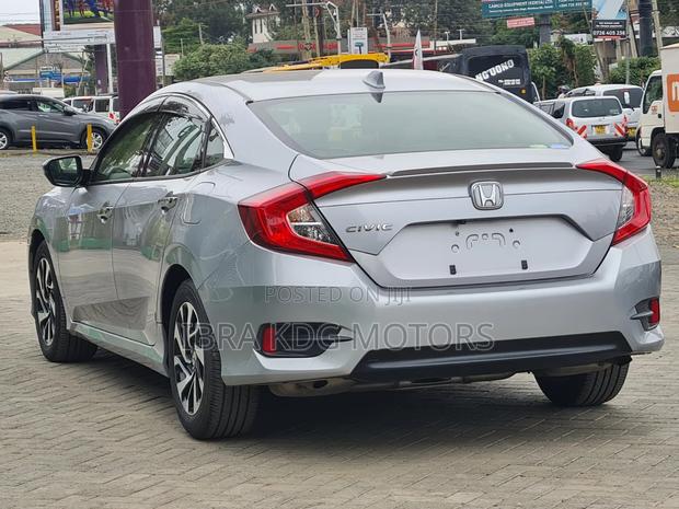 Honda Civic 2019 Silver