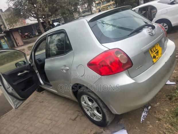 Toyota Auris 2010 Silver
