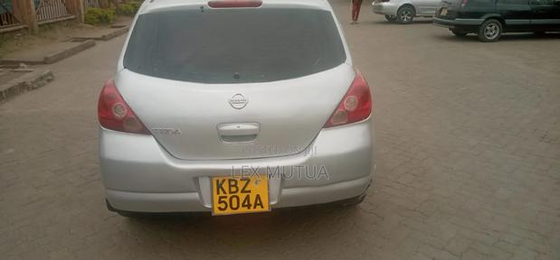 Nissan Tiida 2006 Silver