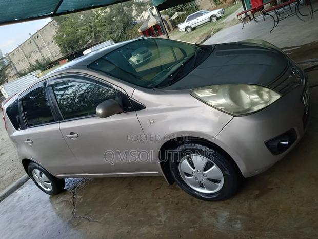Nissan Note 2010 Beige