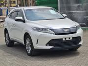 Toyota Harrier 2019 White for sale