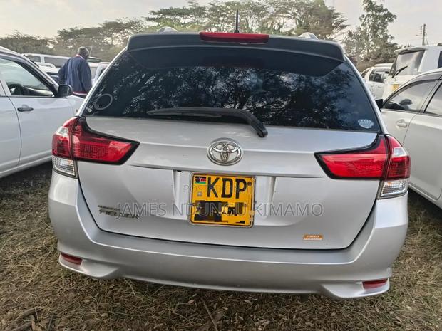 Toyota Corolla 2016 Silver
