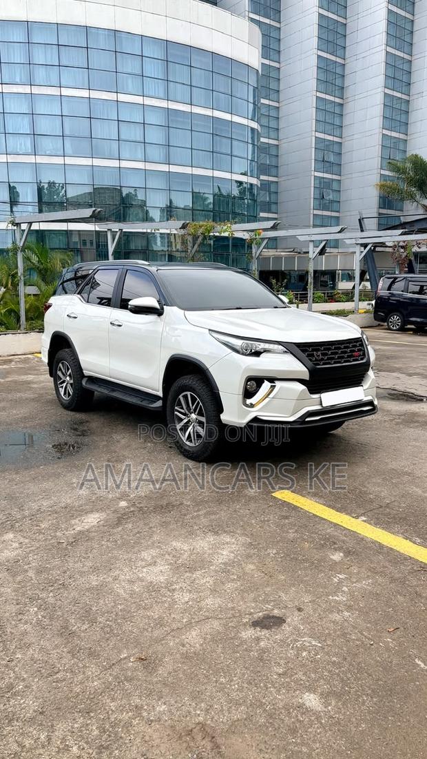 Toyota Fortuner 2018 White