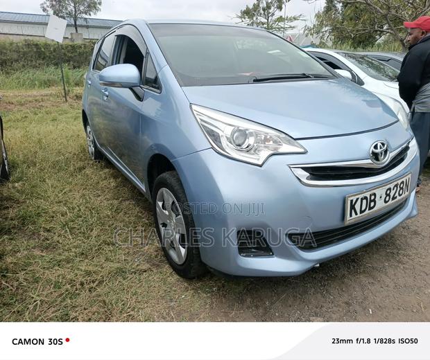 Toyota Ractis 2015 Blue