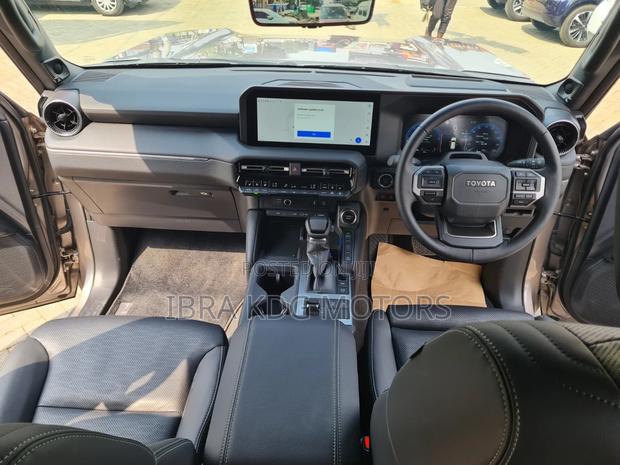 New Toyota Land Cruiser 2025 Gray