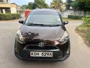 Toyota Sienta 2015 Brown for sale