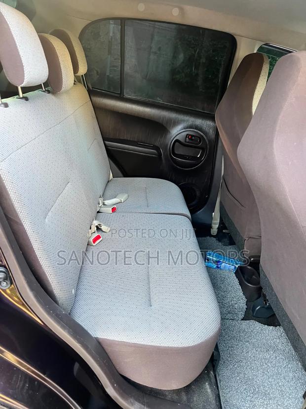 Toyota Passo 2016 Maroon