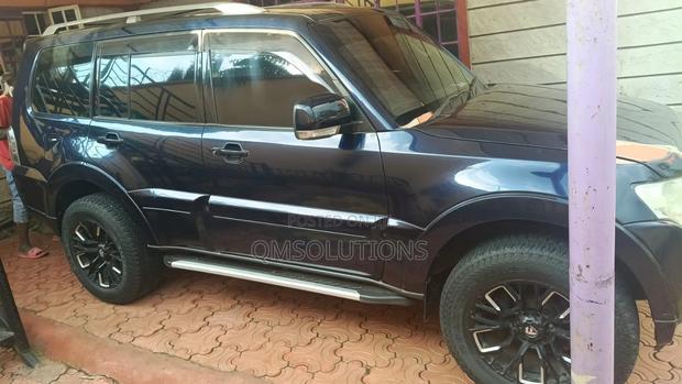 Mitsubishi Pajero 2010 Black