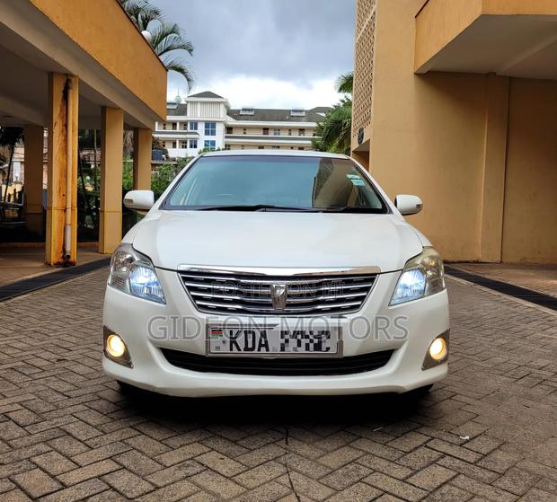 Toyota Premio 2013 White