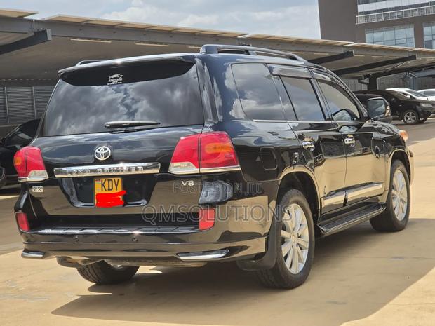 Toyota Land Cruiser 4.6 V8 ZX 2012 Black