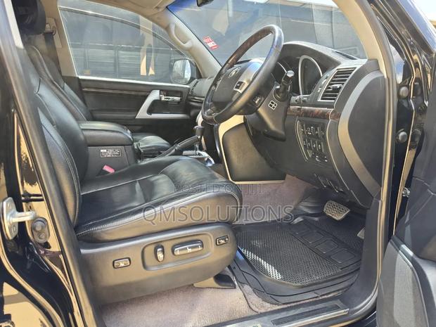 Toyota Land Cruiser 4.6 V8 ZX 2012 Black