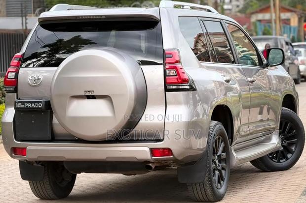 Toyota Land Cruiser Prado 2.8 2019 Gold
