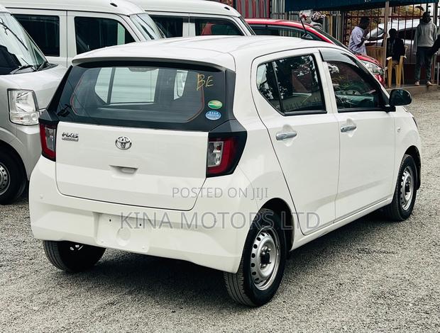 Toyota Pixis Epoch 660 FWD 2019 White