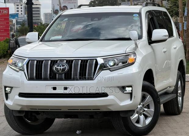 Toyota Land Cruiser Prado 2.8 2020 Pearl