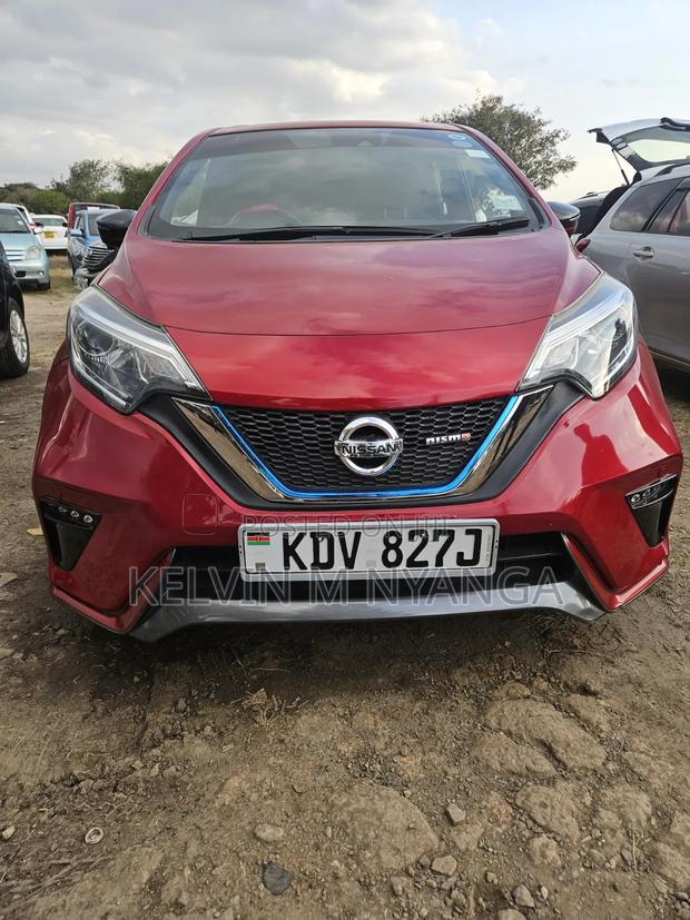 Nissan Note 2018 Red