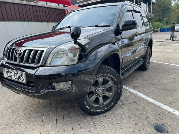 Toyota Land Cruiser 2010 Black