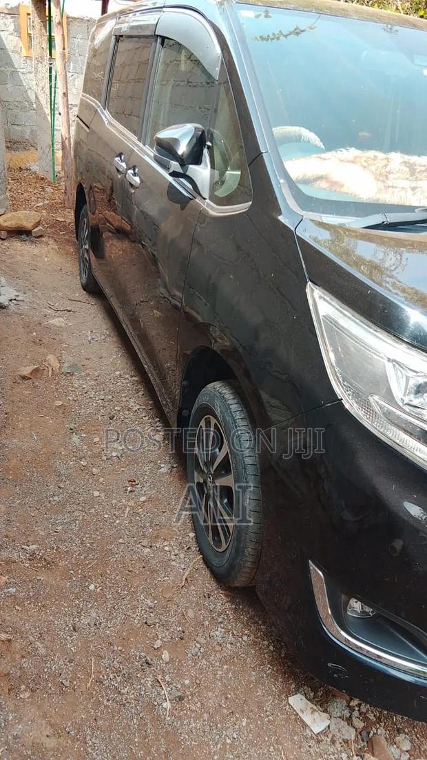 Toyota Esquire 2018 Black