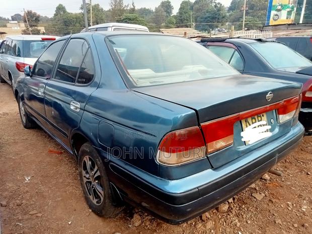 Nissan Sunny 1998 Blue