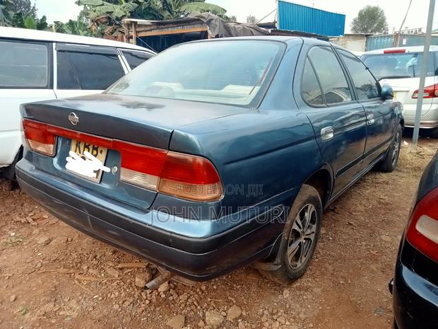 Nissan Sunny 1998 Blue