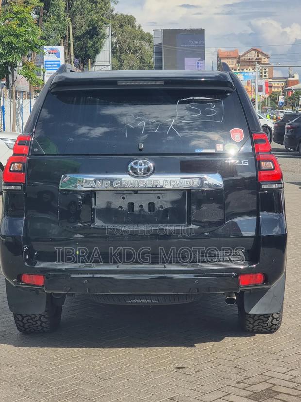 Toyota Land Cruiser Prado 2019 Black