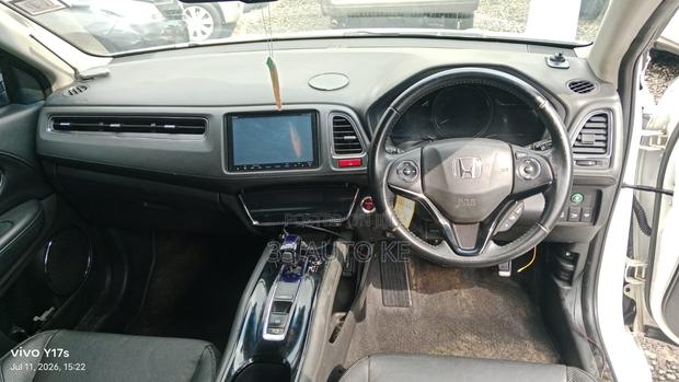 Honda Vezel 1.5 Hybrid 2WD 2016 White