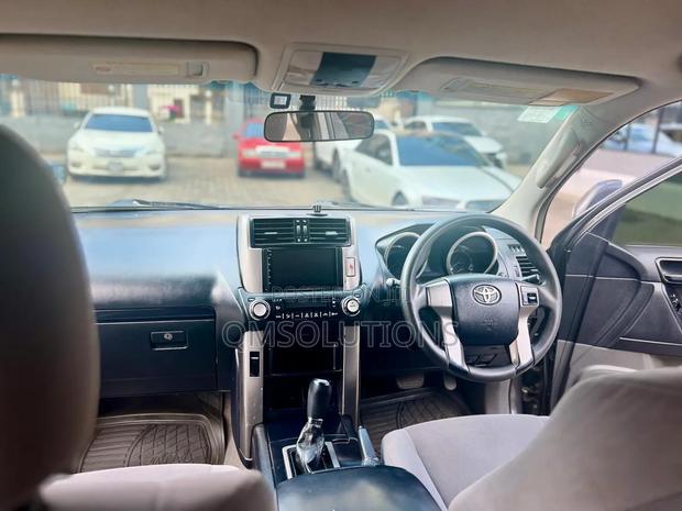 Toyota Land Cruiser Prado 2012 Gray