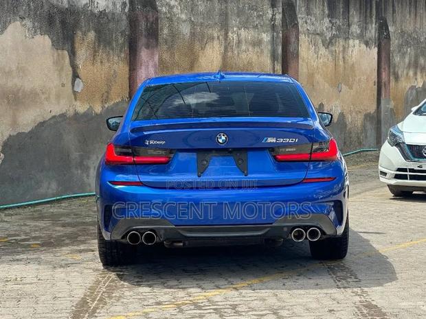 BMW 320i 2019 Blue