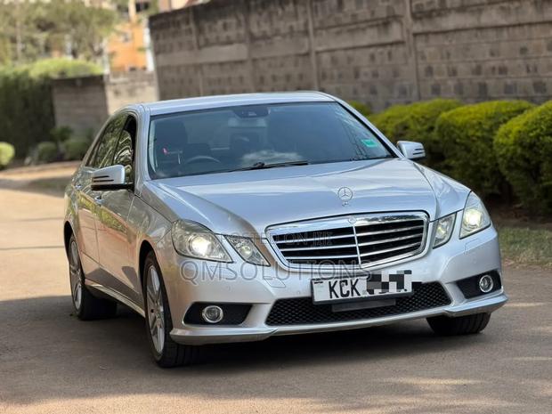 Mercedes-Benz E300 2009 White