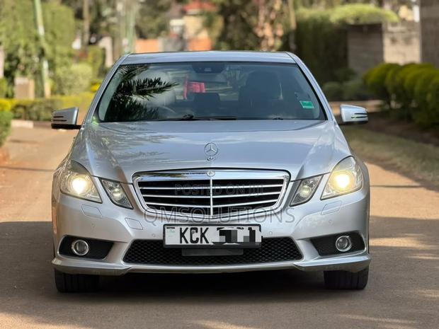 Mercedes-Benz E300 2009 White