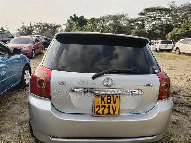 Toyota Corolla RunX 2006 Silver