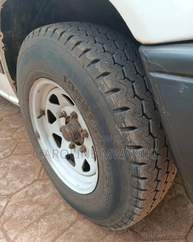 Mitsubishi L200 2001 White