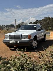 Mercedes-Benz E200 1988 White for sale