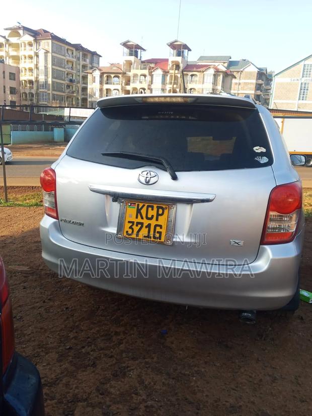 Toyota Corolla Fielder 2010 Silver